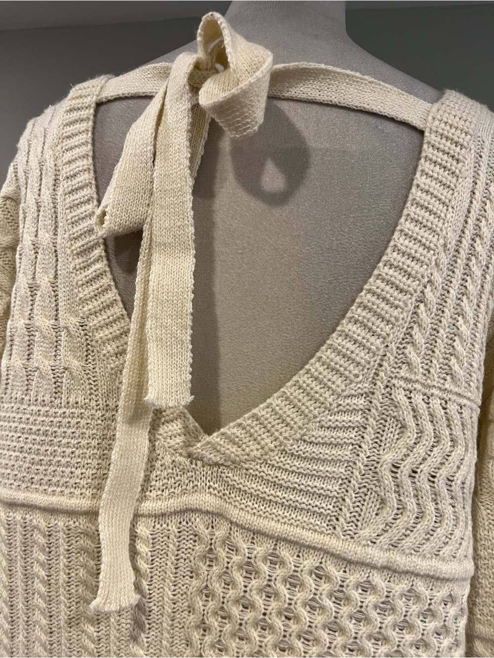 Cozy Co Classic Cream Cable Knit oversized Sweater size large - Picture 7 of 12